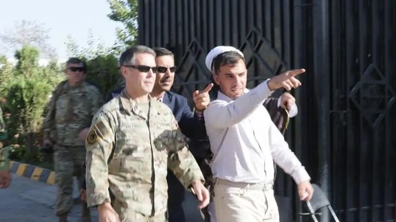 احمد مسعود: چگونه قهرمان افغانستان «شهید» میشود اما یک داغ روی جنرال امریکایی نمیماند