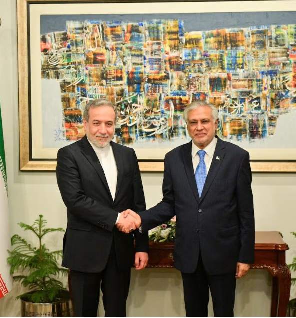 باكستان ترحب بمبادرة إيران للوساطة في المحادثات مع طالبان