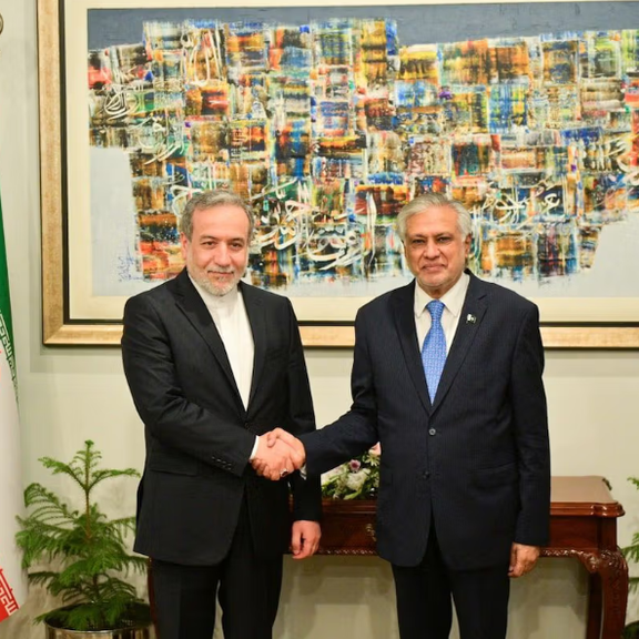 باكستان ترحب بمبادرة إيران للوساطة في المحادثات مع طالبان