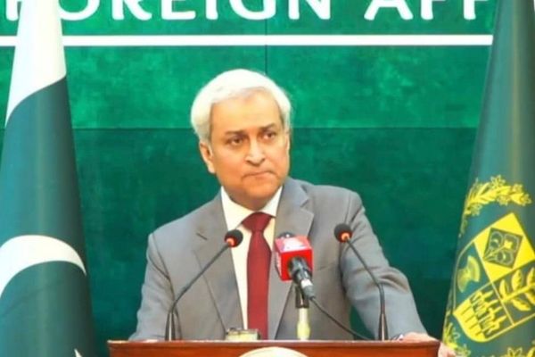 اندرابي: په افغانستان کې بندپاتې ۳۰۶ پاکستانيان بېرته پاکستان ته ستانه شوي