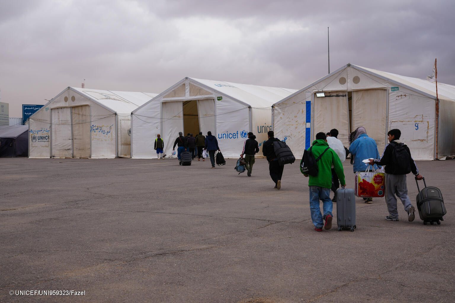 یونېسف: له ایران څخه راستنو شویو افغان ماشومانو ته بېړنۍ مرستې رسول کېږي