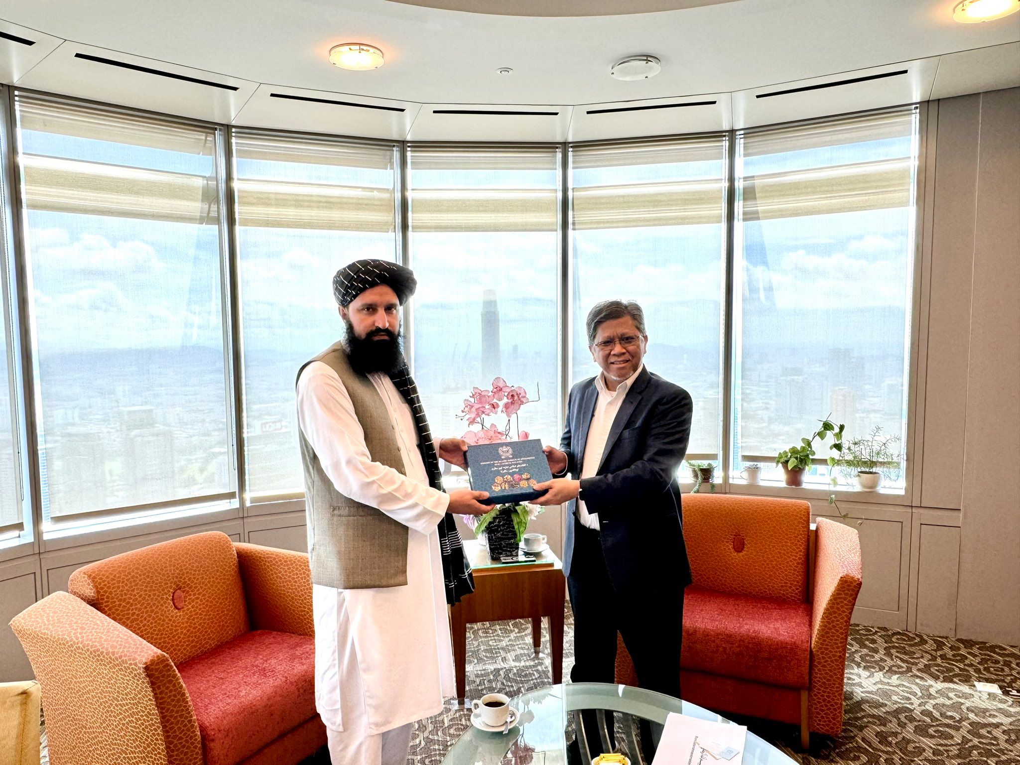 طالبان از مالزیا خواست کارمندان وزارت معادن این گروه را آموزش دهد