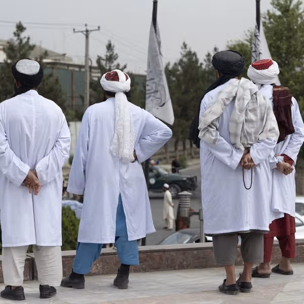 طالبان به پیروان مذهب اسماعیلیه «پاداش میدهد که سنی شوند»