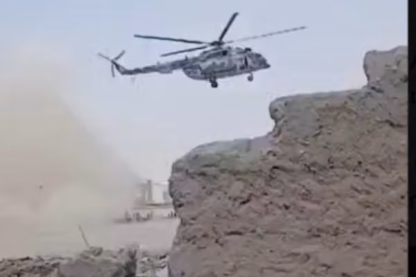 دو نظامی در پی سقوط یک هواپیمای آموزشی در پاکستان جان باختند