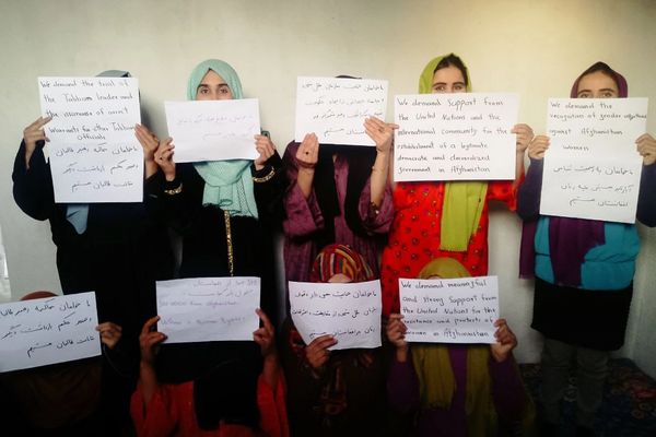 د ښځو یو غورځنګ: نړۍواله ټولنه باید د طالبانو د بشریت ضد جرمونه په رسميت وپېژني