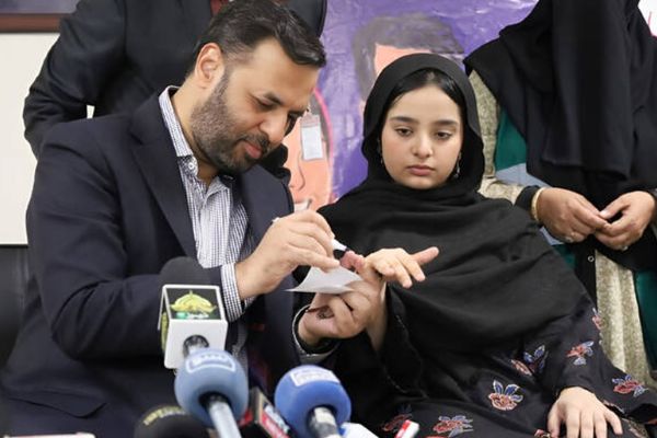 میلیونها زن در پاکستان واکسین اچپیوی را به دلیل شایعات ناباروری رد کردند