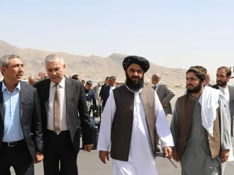 طالبان کابل ته د ازبکستان د ۳۰ کسیز سوداګریز پلاوي د رسېدو خبر ور کوي