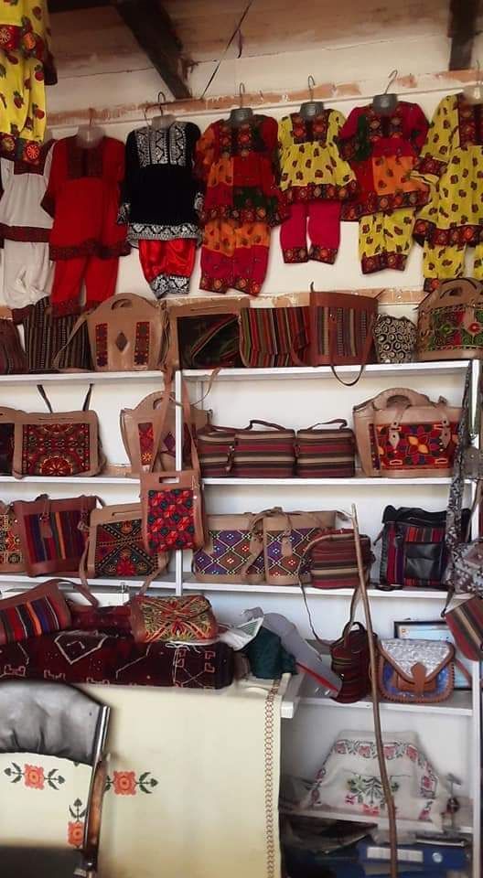 زنان تجارت‌پیشه: تجارت صنایع دستی در ولایت بامیان در حال از بین رفتن است