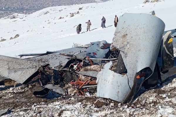 سقوط یک پهپاد در میدان وردک