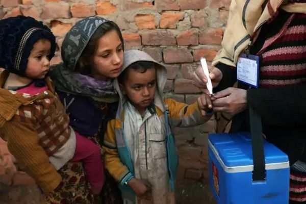 افغانستان کې د ۲۰۲۶ کال لپاره د پولیو واکسین لومړنی کمپاین پیل شو