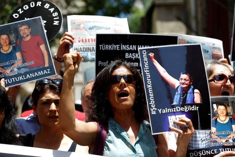 رئیس انجمن پزشکی ترکیه بخاطر اظهاراتش در مورد کاربرد سلاح کیمیاوی دستگیر شد