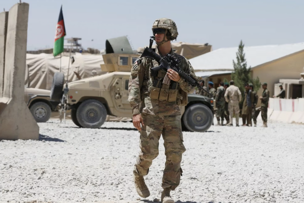 السيناتور الأميركي يطالب بالمصادقة على مشروع قانون لدعم المتعاونين الأفغان السابقين