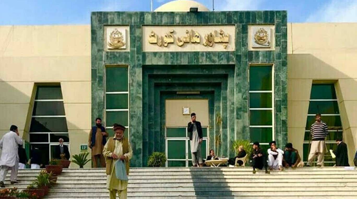 د پښتونخوا ایالتي سترې محکمې د ۱۲ افغان کډوالو د ستنولو مخه ونیوله