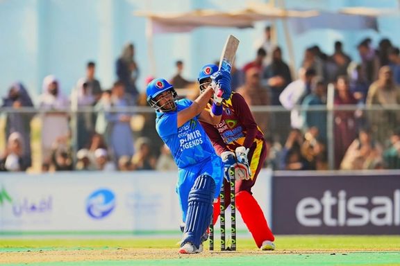 مسابقات کریکت الف اتصالات؛ تیم میوند اتلان با تفاوت ٧٠ دوش، تیم پامیر را شکست داد