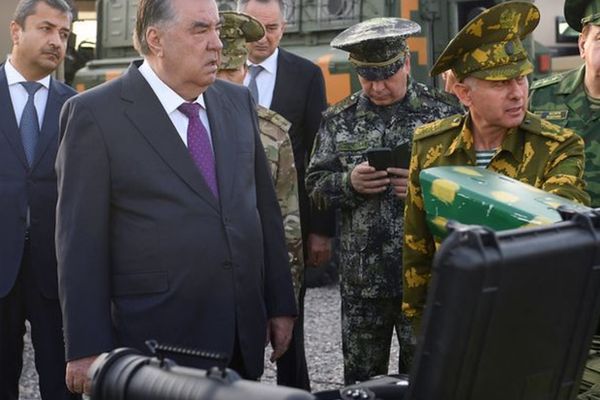 Tajikistan Establishes Two New Outposts Near Afghanistan Border