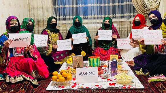 گرامیداشت شب یلدا؛ اعتراض نمادین زنان معترض افغانستان