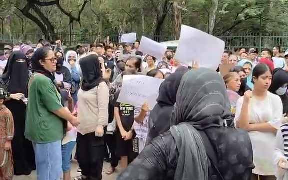 تحصن پناهجویان افغان در هند در اعتراض به معطلی بررسی پروندهها