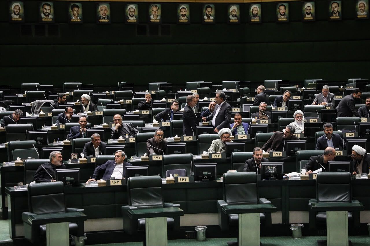 مجلس ایران برای اقامت غیرمجاز اتباع خارجی تا ۱۰ هزار یورو جریمه تعیین کرد