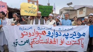 په خیبر کې د افغانستان او پاکستان ترمنځ د جګړې خلاف لاریون شوی