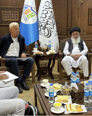 الأمين العام للمجلس النرويجي للاجئين: أفغانستان تفتقر إلى آلاف المعلمات والطبيبات