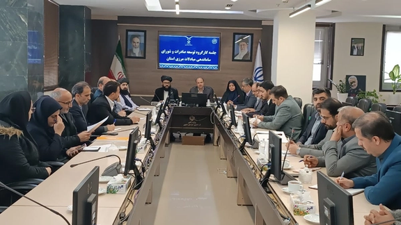 په مشهد کې طالب استازي د سویلي خراسان له چارواکو سره د کډوالو ستونزو په اړه خبرې کړې دي