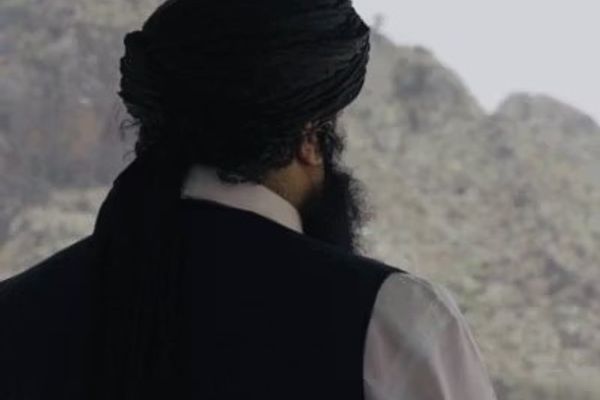 مساعد سراج الدين حقاني: لا يمكن أن نحكم الشعب بالقوة