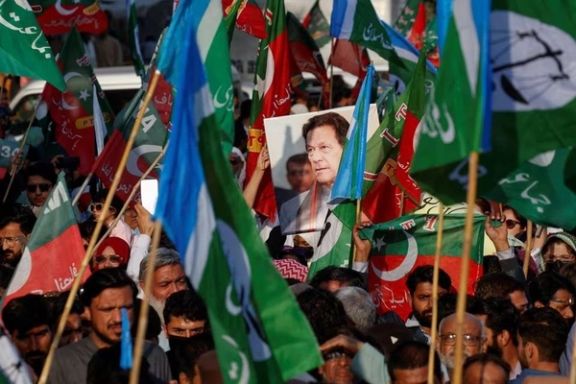 د تحریک انصاف یو چارواکی وايي، د عمران خان د ګوند پلویان په ټول پاکستان کې سړکونو ته راوځي