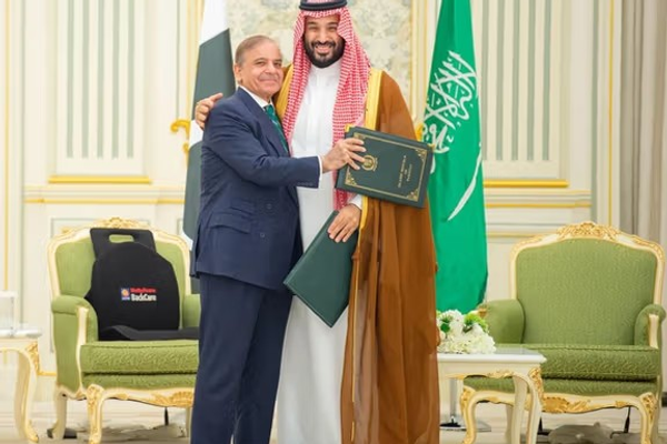 د پاکستاني جنګي الوتکو تود بازار؛ عربستان له پاکستان نه «جياېف–۱۷» جنګي الوتکې پېري