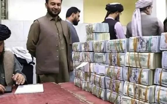 د مالي مرستو بندول؛ طالبانو ته د ټرمپ وروستي ګواښ د افغانۍ پر ارزښت منفي اغیز کړی