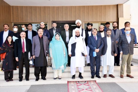 سفر حقانی به اسلامآباد؛ جای خالی بورسیههای اروپا و امریکا با بورسیه پاکستانی پر میشود؟