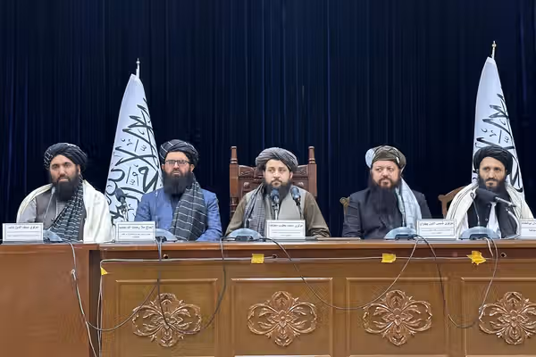 ملایعقوب د «دفاعي او امنیتي» وضعیت په اړه ناسته کړې