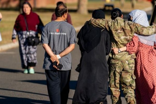 الكونغرس يقدّم مشروع قانون جديد لنقل المتعاونين الأفغان السابقين إلى الولايات المتحدة