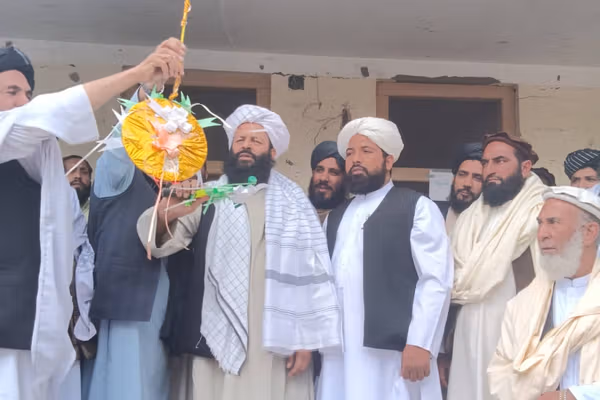 د نجونو پر زدهکړو له بندیز سره؛ د ننګرهار په سړو سیمو کې نوی ښوونیز کال پیل شو