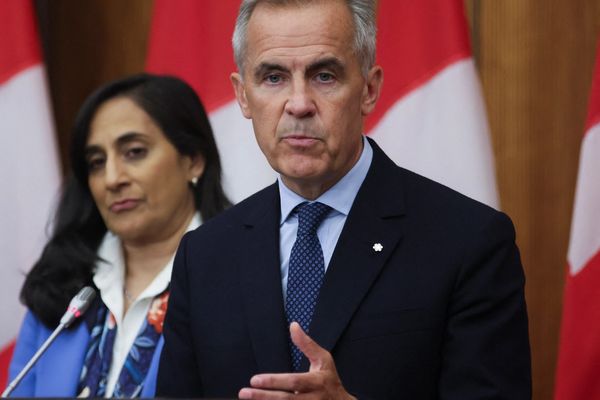 كندا تعلن نيتها الاعتراف بدولة فلسطين.. عباس يصفه بالموقف "التاريخي"