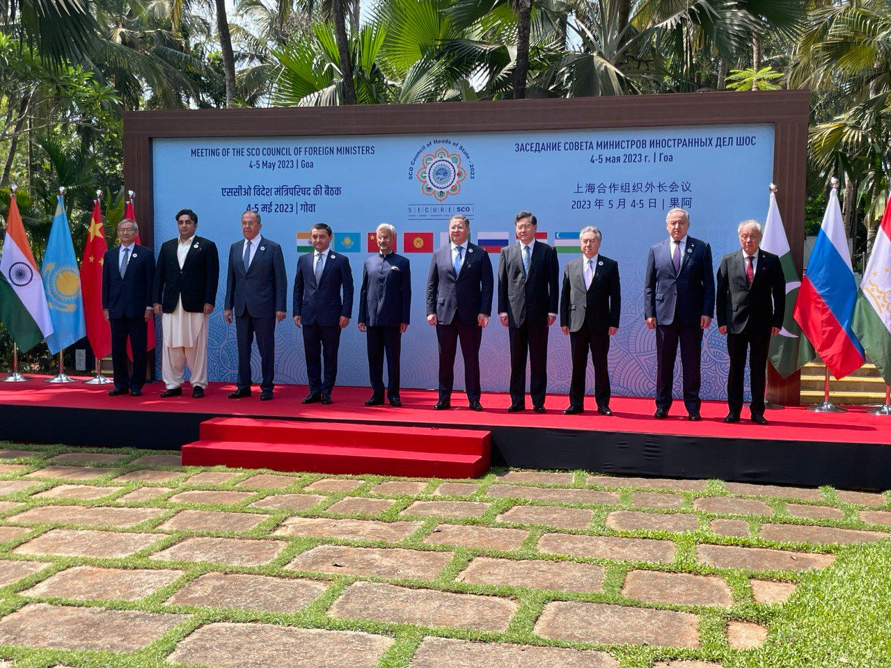 وزیر خارجه روسیه: امریکا در تلاش ایجاد زیرساخت‌های نظامی خود در اطراف افغانستان است