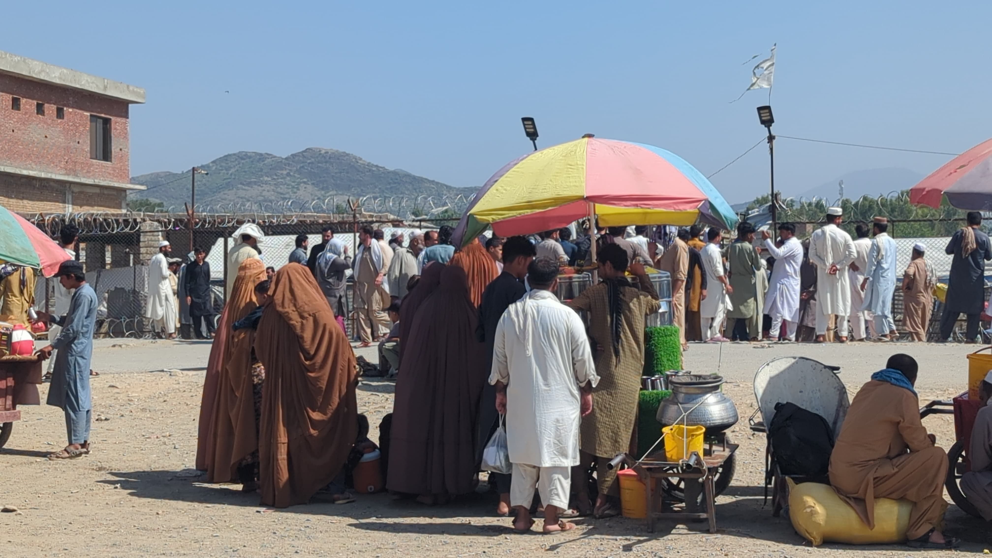 د ژمي په درشل کې؛ لنډي کوتل کې افغانستان ته د ستنېدونکو افغان کډوالو شمېر کم شوی