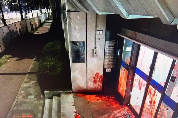 سه نفر به اتهام «خرابکاری در سفارت اسرائیل» در لاهه بازداشت شدند