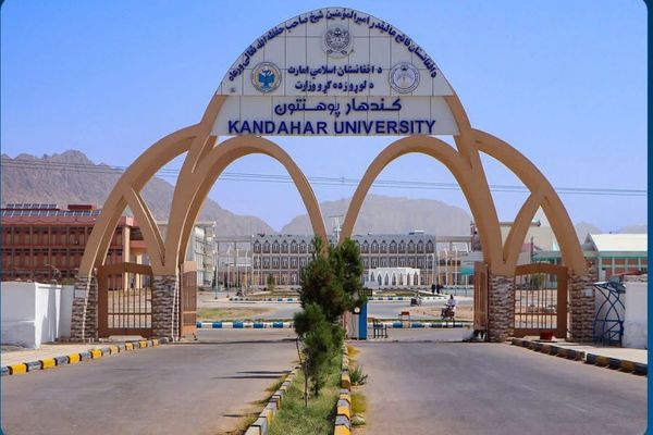 کندهار کې د کانکور ګډونوالو زیاتوالی؛ خلک وایي د زدهکړو بهیر لاهم له جدي ستونزو سره مخ دی