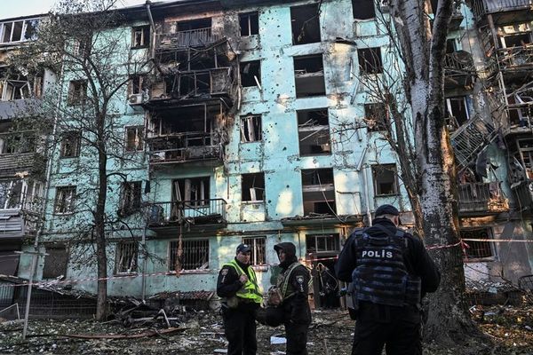 پر اوکراین د روسیې په برید کې پنځه کسان وژل شوي