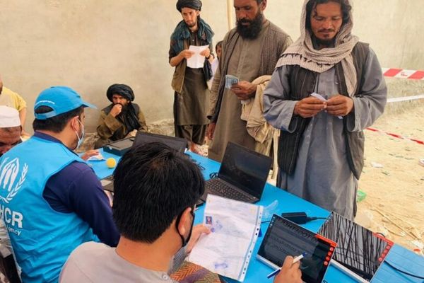 اوچا: په افغانستان کې ۲۲.۹ مېلیونه وګړي بېړنیو مرستو ته اړتیا لري