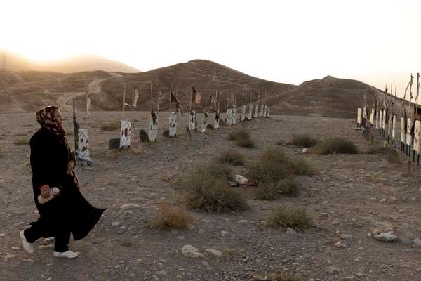 انستیتوت حقوقبشر دانشگاه سن خوزه: هزارهها در حال فرار از افغانستان هستند
