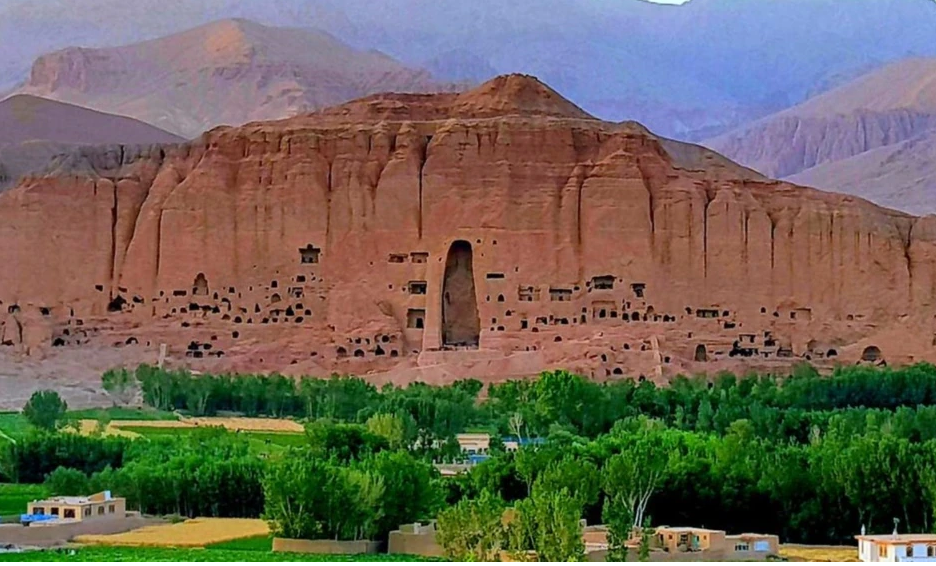 طالبان: په بامیان ولایت کې دوو کسانو ځان وژنه کړې ده