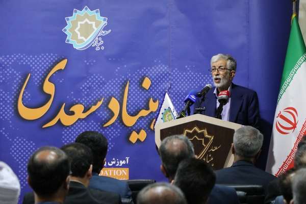 حداد عادل: در افغانستان و هند باید زبان فارسی را حفظ کنیم