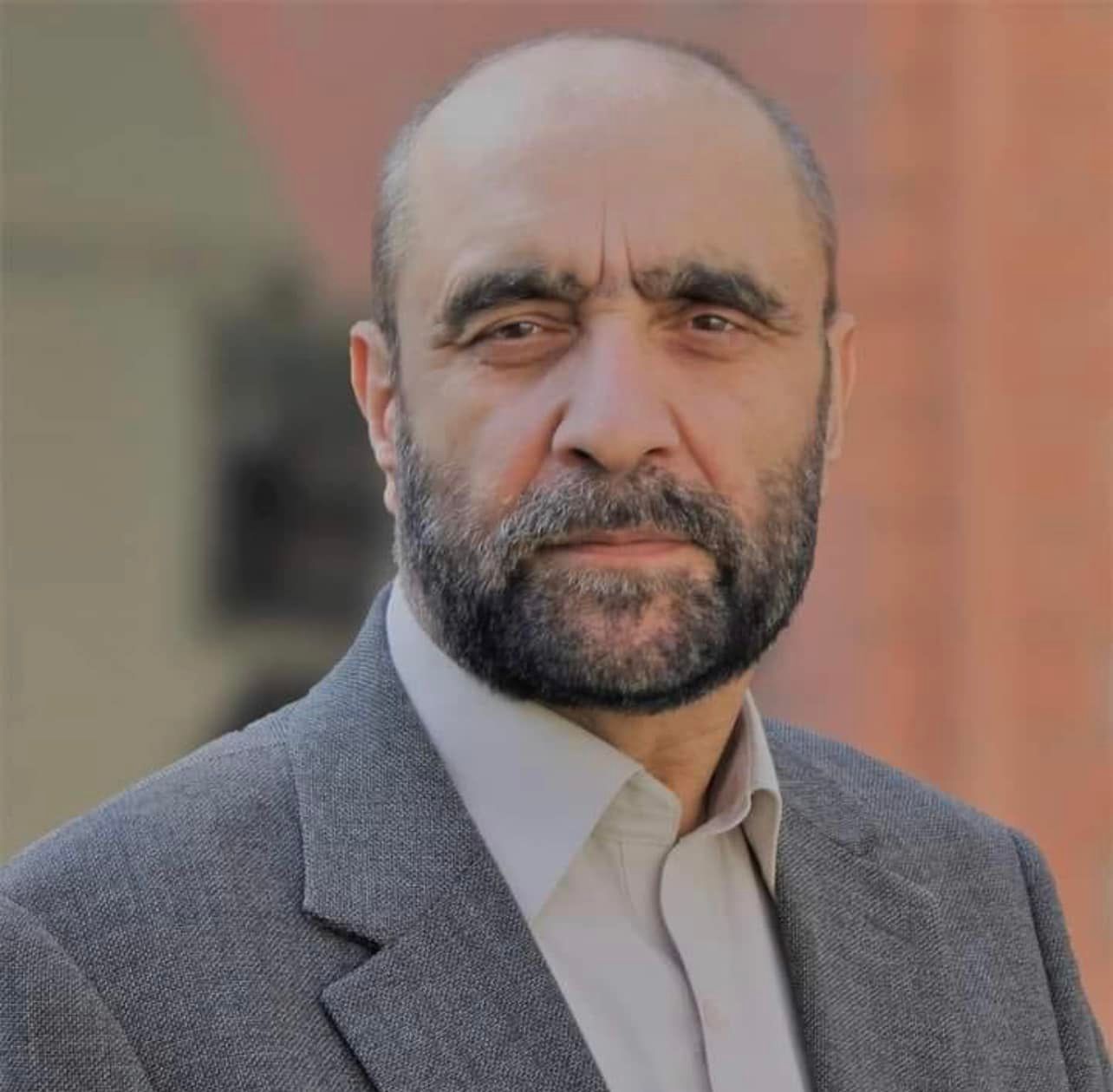 د پښتو ژبې وتلی شاعر او ډرامه لیکونکی لایق زاده لایق د ۶۴ کلونو په عمر ومړ