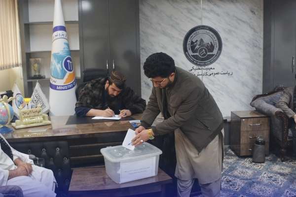 طالبانو په کندهار کې تر ۵۰۰ ټنه ډېر سرب او جست وپلورل