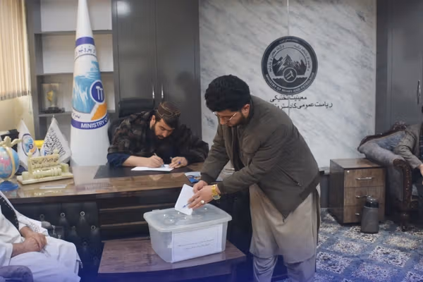 طالبانو په کندهار کې تر ۵۰۰ ټنه ډېر سرب او جست وپلورل