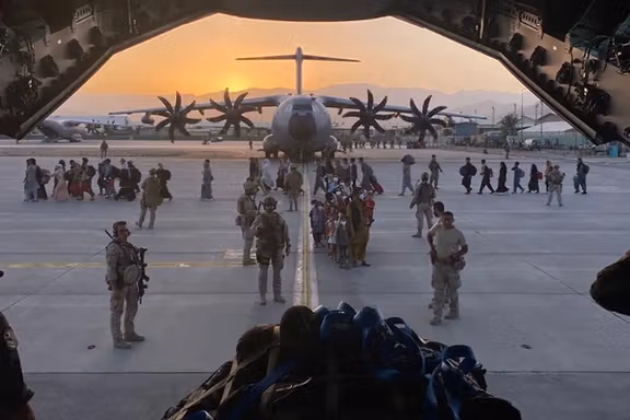 یک سرباز پیشین افغان در امریکا بازداشت و از حمایتهای پناهندگی محروم شد