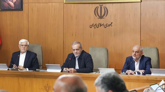 رئیسجمهور ایران: خامنهای در پاسخ به نامه ترامپ مذاکرات مستقیم با امریکا را رد کرد