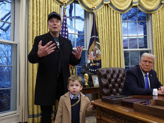 ترامپ فرمان اجرایی کاهش شدید کارکنان دولت را صادر و از اقدامات ایلان ماسک دفاع کرد