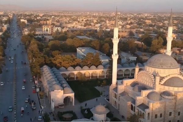 طالبانو په جوزجان کې د نامشروع اړیکو په تور ۱۷ ښځينه او نارینه زندانیان یو بل ته نکاح کړي